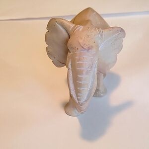 AUTHENTIC TRADITIONAL AFRICAN VINTAGE ELEPHANT SOAPSTONE figurine